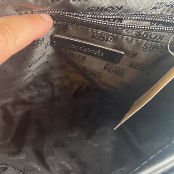 Sold❌❌NWT Michael Kors Black Vivianne quilted leather medium backpack - Picture 6 of 9